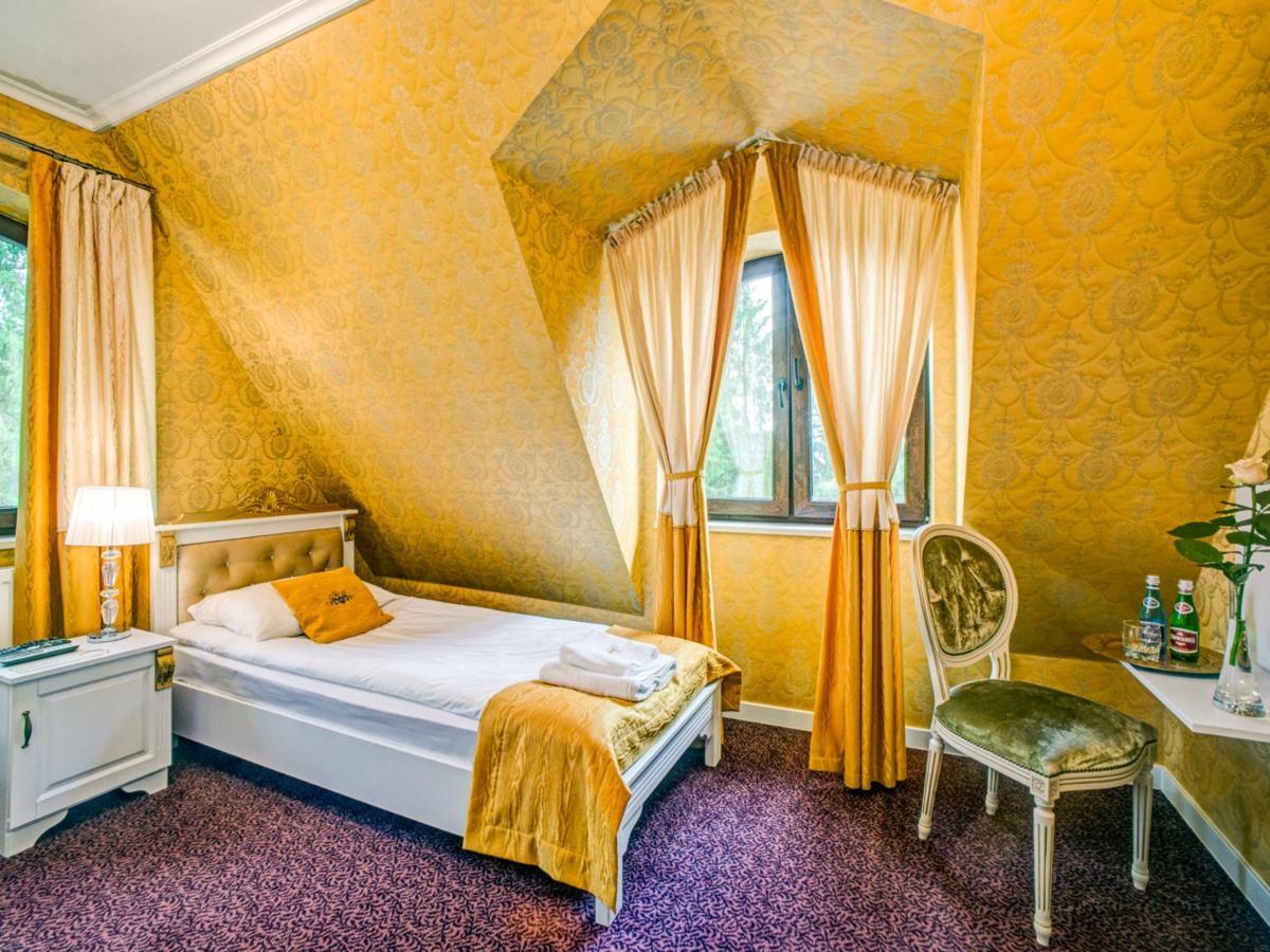 Royal Palace Centrum Bankietowe Sanok Eksteriør billede