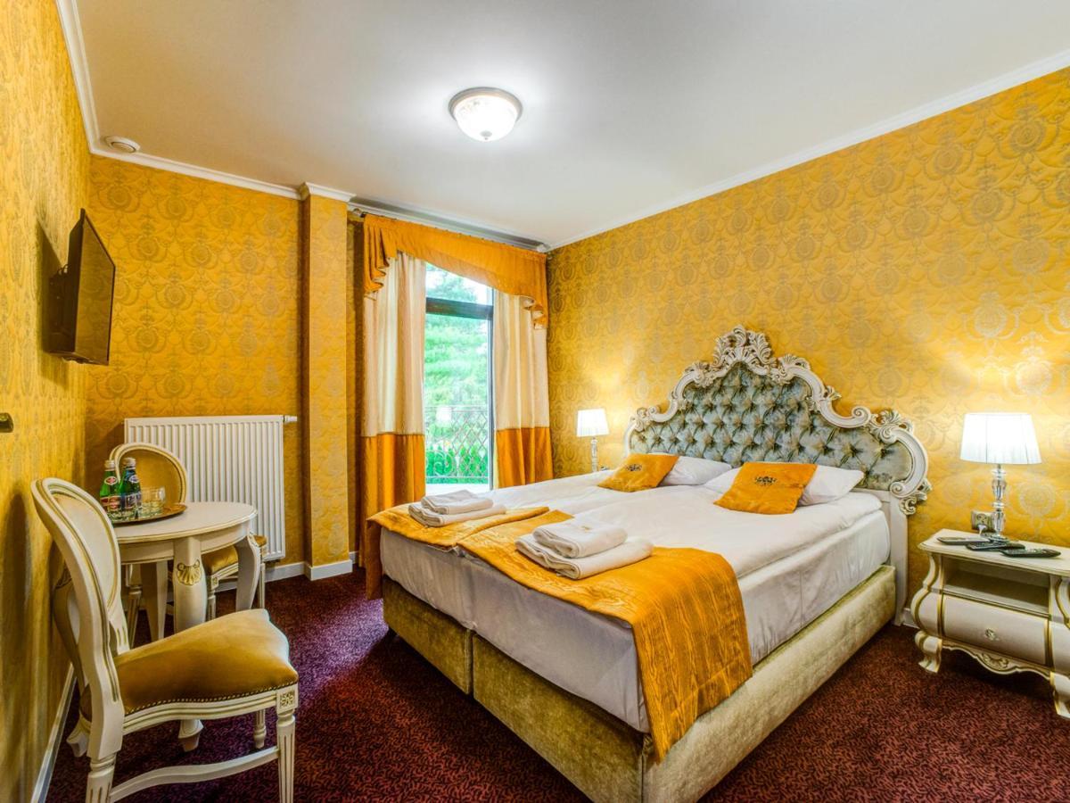 Royal Palace Centrum Bankietowe Sanok Eksteriør billede