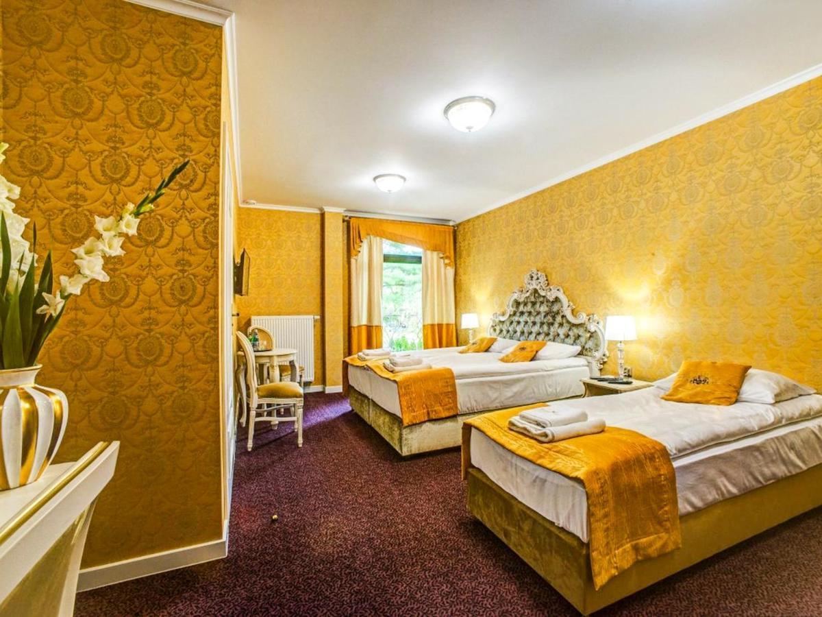 Royal Palace Centrum Bankietowe Sanok Eksteriør billede