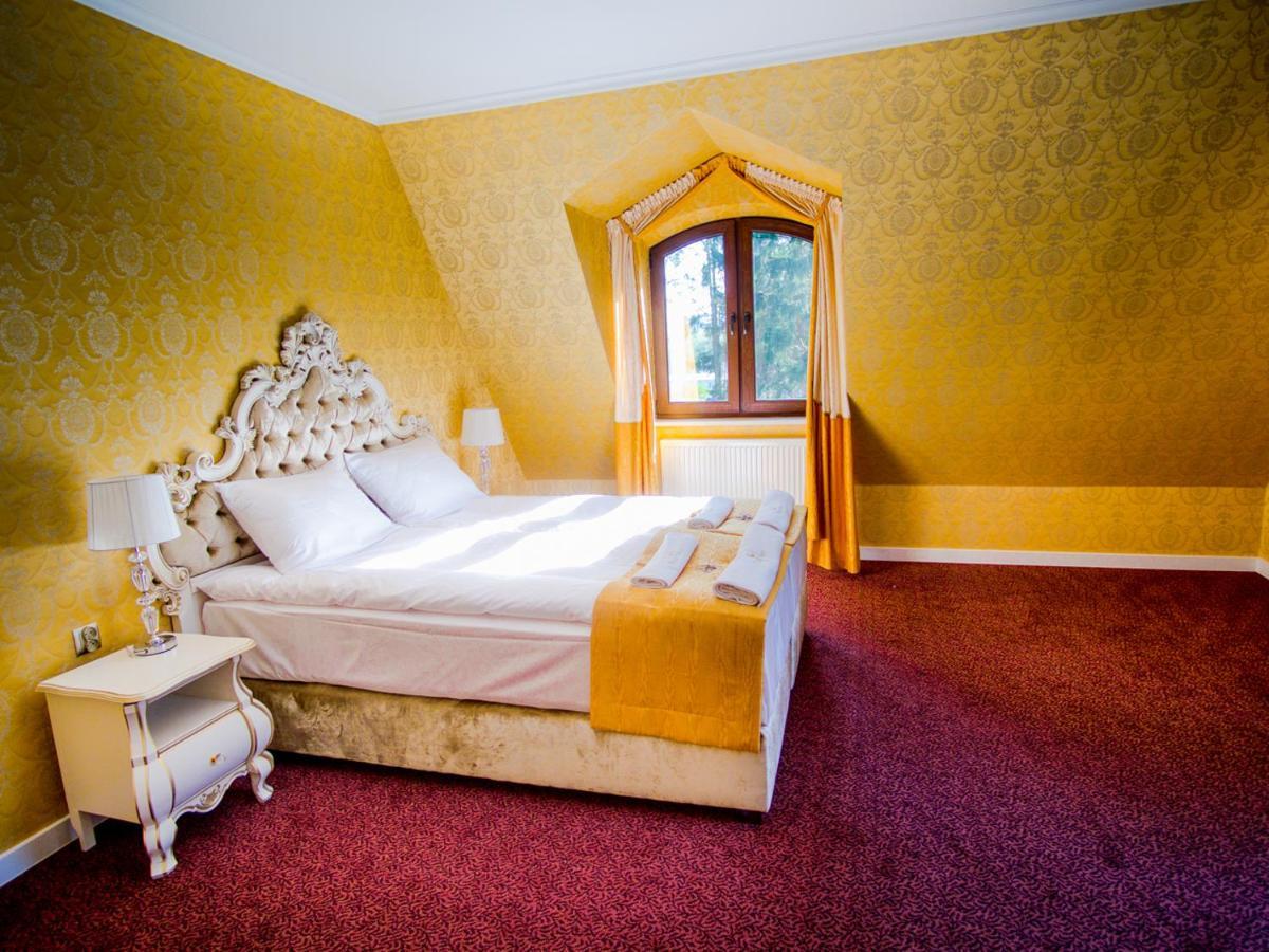 Royal Palace Centrum Bankietowe Sanok Eksteriør billede