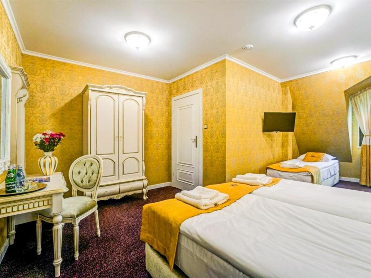 Royal Palace Centrum Bankietowe Sanok Eksteriør billede